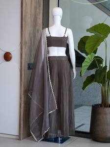 Ensemble Lehenga traditionnel indien pour femmes, couleur marron, longueur au sol, coupe ample avec dupatta pour les occasions de mariage - Product Image 5
