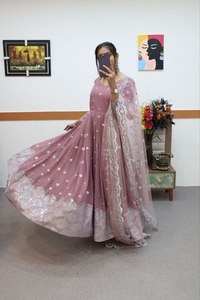 Robe Anarkali en Georgette pour femmes, avec dupatta réversible, longueur maxi, toutes saisons, pour les occasions de fête, par TENNYCE - Product Image 2