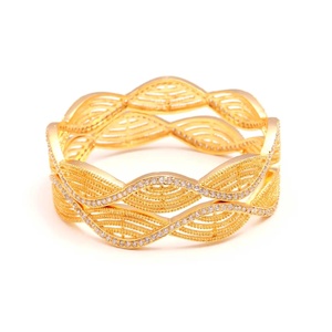 Bracelet traditionnel indien du sud en laiton plaqué or 22 carats avec moissanite, bijoux ethniques de mariée tendance - Product Image 3