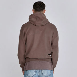 Sweat-shirt à capuche en molleton marron pour homme avec logo personnalisé, coupe classique, impression de logo sur le devant, style décontracté, 100% polyester, imperméable et coupe-vent - Product Image 2