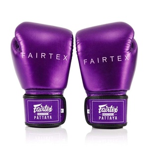 นวมชกมวย Fairtex สีม่วง แบบติดเวลโคร อุปกรณ์ฝึกมวยไทย สำหรับผู้ใหญ่ อายุ 14 ปีขึ้นไป - Product Image 3