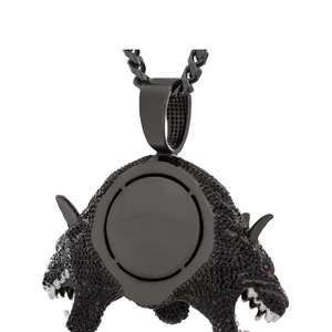 Pendentif Luxira Jewels Chien à Trois Têtes Noir avec Détail Œil Rouge Moissanite Plaqué Argent 925 Style Hip Hop Unisexe pour Soirée et Déclaration de Style - Product Image 1
