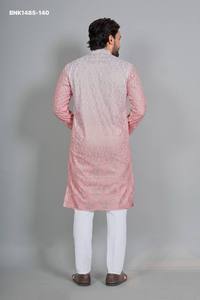 Collection de kurtas et pyjamas en rayonne de qualité supérieure avec broderies Zari sur toute la surface et motifs ombrés, fabriqués en Inde, vente en gros. - Product Image 5