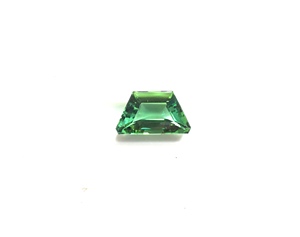 Turmalina verde natural de 6.02 quilates con corte elegante para la elaboración de joyería fina. - Product Image 5