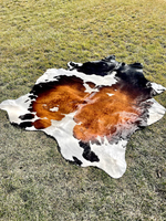 Tapis en cuir de vache véritable tricolore, grand tapis en cuir de vache brésilien pour la prière, logo imprimé rond pour la salle à manger