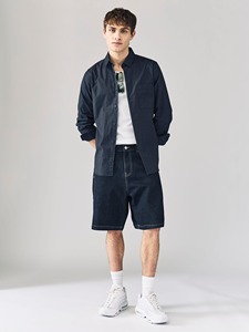 Shorts de mezclilla de primera calidad para hombre, diseñados para la moda y la funcionalidad. Ropa casual versátil, perfecta para el verano y actividades al aire libre. - Product Image 3