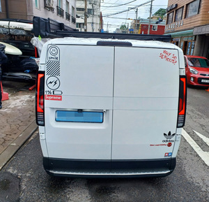 Système de barres transversales de toit en alliage d'aluminium TRAP OVERLAND KIA PV5 avec capacité de charge de 500 kg pour SUV, fourgonnette, porte-bagages - Product Image 3
