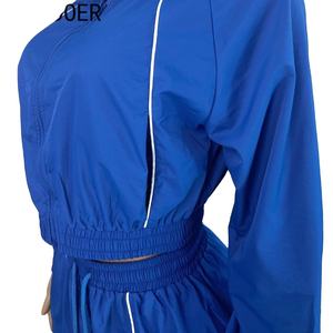 Conjunto deportivo de 2 piezas para mujer, chaqueta corta con retazos a rayas y pantalones, ropa informal de calle, ropa deportiva de manga larga, conjunto deportivo - Product Image 2