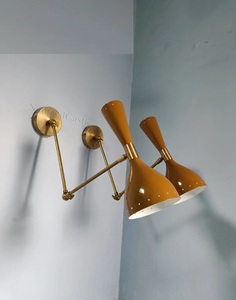 โคมไฟติดผนังทองเหลืองอิตาลีสไตล์กลางศตวรรษปี 1950 สีน้ำตาล รุ่น Diabolo Lamp Gulbahar (คู่) - Product Image 3