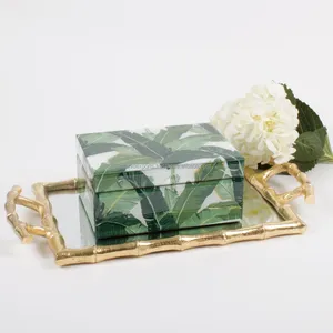 Bandeja Decorativa de Hierro con Patrón Geométrico Moderno, Multifuncional, Hecha a Mano, Inspirada en las Tendencias de Zahid Exports, Decoración Navideña - Product Image 2