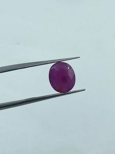 Gema de Corindón Rubí Natural de Forma Ovalada, Color Púrpura AF, Corte Original, 9x10.50mm, 2.99 Quilates, para Joyería - Product Image 2