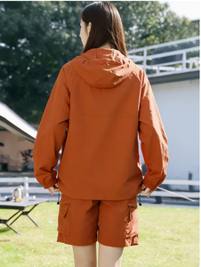 Ensemble court à capuche élégant en polyester pour femme, respirant, deux pièces, tenue décontractée, coupe ample, confort quotidien, vêtements décontractés - Product Image 2