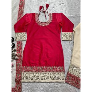 Ensemble de tenue de soirée en mousseline avec broderie et travail de sequins - Product Image 3