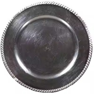 Assiette de présentation rustique en fer forgé pour une touche décorative à vos repas et événements - Product Image 5