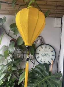 Farol de Seda Vietnamita Amarillo, Lámpara de Tela Hecha a Mano, Decoración para Eventos, Bodas, Festivales, Exhibición Colgante - Product Image 4
