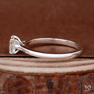 Bague de fiançailles solitaire en diamant de laboratoire taille princesse certifié IGI 0,50 ct, or blanc 10 carats, minimaliste, pour anniversaire de mariage - Product Image 2