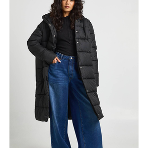 Manteau long matelassé pour femme OEM, veste d'hiver chaude à capuche, vêtement d'extérieur à manches longues, léger, rembourré en coton - Product Image 5