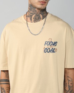 Camiseta de hombre con hombros caídos, oversize, de algodón, manga corta, informal, con estampado gráfico llamativo, estilo streetwear, top holgado. - Product Image 4