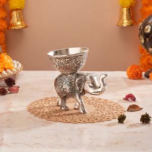 Cuenco de lujo hecho a mano con forma de loto plateado, sin BPA, para servir en el hogar y en fiestas, adorno de estilo indio, cuenco de metal para Pooja. - Product Image 5