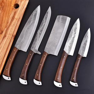 Ensemble de couteaux de chef en acier Damas faits à la main avec étui en cuir, ensemble de couteaux de cuisine pour les passionnés de cuisine et les professionnels culinaires - Product Image 5