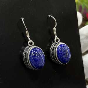 Boucles d'oreilles clous en argent sterling 925 et lapis-lazuli, bijoux artisanaux en pierres précieuses, cadeau élégant et raffiné pour femme, certifiées IGI, idéales pour les soirées. - Product Image 6