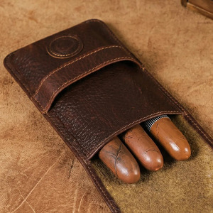 Étui à cigares en cuir de luxe avec coupe-cigares intégré, organiseur portable pour la protection des cigares, idéal pour les voyages, en vente à prix abordable - Product Image 4
