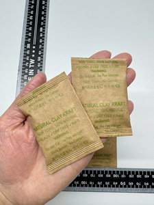 Desecante de arcilla pura de Vietnam, desecante de montmorillonita, paquete biodegradable de papel kraft para zapatos, tasa de absorción del 18-25%. - Product Image 2