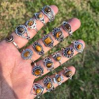 Bagues en pierre œil de tigre Solar Glow, en laiton plaqué argent, serties clos, faites à la main, ajustables, unisexe, style bohème chic, haute qualité, vente en gros