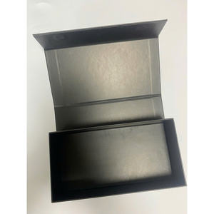 Boîtes en papier écologiques élégantes et durables dans des solutions d'emballage en vrac pour les détaillants de chaussures - Product Image 1