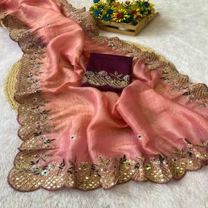 Sari en soie pure VASTRA COTTAGE Premium Or Pur avec broderie florale complexe et travail de sequins - Product Image 4