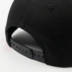 หมวกเบสบอลผ้าฝ้ายสีดำคลาสสิก ปรับขนาดได้ ทรงเรียบง่าย สวมใส่สบาย ป้องกันแสงแดด ทันสมัยสำหรับผู้หญิง - Product Image 6