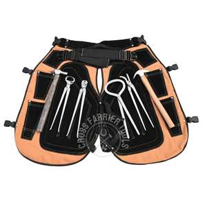 Kit de herramientas de herrador equino para el recorte y la inspección de pezuñas con delantal, probador de dolor, martillo de herrador, alicates para pezuñas y clavillador - Product Image 1