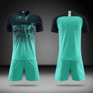 ชุดฟุตบอลแห้งเร็ว ระบายอากาศได้ดี ผลิตจากโพลีเอสเตอร์ 100% สำหรับสโมสร พร้อมโลโก้ ชื่อทีม และหมายเลขทีมแบบกำหนดเอง - Product Image 5