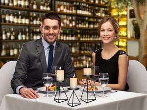 Ensemble de 3 bougeoirs en métal noir, supports de bougies géométriques, décoration de centre de table, vente en gros pour l'exportation - Product Image 2