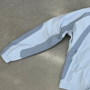 Ensemble de survêtement bleu clair pour homme, le plus vendu, avec veste coupe-vent à fermeture éclair intégrale et pantalon de jogging, style sportif décontracté, idéal pour le printemps - Product Image 2