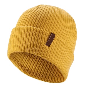 Bonnet tricoté personnalisé en gros pour hommes, bonnets jaunes décontractés chauds d'hiver pour adultes, casquette unie vierge pour enfants, fabricant - Product Image 4