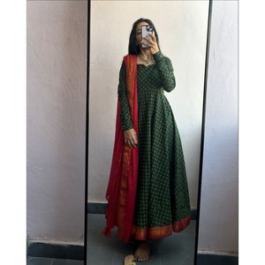 Hermoso vestido de fiesta de talla XL y Dupatta para mejorar tu aspecto elegante - Product Image 2