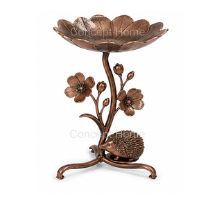 Adorno de jardín de metal antiguo con forma de erizo, hecho a mano, acabado pulido, decoración exterior independiente, estilo tradicional - Product Image 1