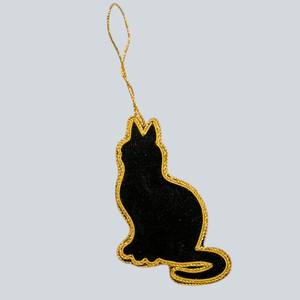 Ornement suspendu artisanal en forme de chat Zari |   Décoration murale et à suspendre à la porte |   Perles indiennes traditionnelles, artisanat du tissu et du fil - Product Image 2