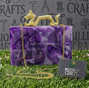 Pochette de soirée de luxe en résine colorée avec poignée dragon, design perlé et chaîne, sac à main de mariée pour mariage et soirée - Product Image 4