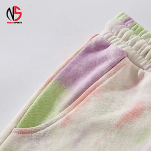 Shorts de course tie-dye pour hommes de haute qualité avec poches latérales, respirants, séchage rapide, en polyester et coton, fermeture à cordon de serrage chez NURAK 2026 - Product Image 6
