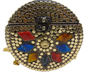 Embellished Classic Magnetic Chain Fashion Clutch Handmade Brass Metal Evening Bag Light Weight 1-1.9L - Product Image 1
