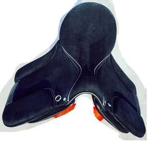 Wholesale English Dressage <b>Saddle</b> Full Swede Smooth Leather Western Style with Wood Plastic Tree for Horse Riding - Product Image 2