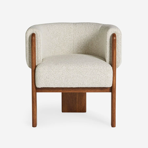 Sillón contemporáneo con respaldo curvo, patas de roble macizo y tela texturizada - Product Image 1