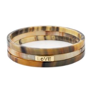 Ensemble de bracelets larges en corne écaille de tortue avec plaque LOVE dorée, bracelet épais tendance pour homme, idéal pour un anniversaire - Product Image 1