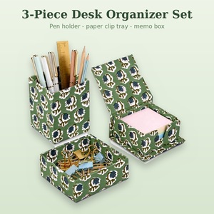 Organizador de Escritorio de Madera de Dos Niveles con Estampado Artesanal RIDHI, Juego de 3 Portaplumas, Bandeja para Clips, Caja para Notas - Tela Floral Azul Verde - Product Image 1