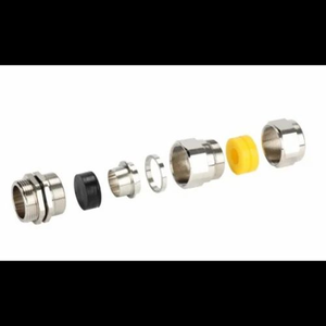 Prensaestopas de doble compresión premium para cable blindado, con accesorio de latón para un conexión a tierra segura en aplicaciones eléctricas industriales. - Product Image 1