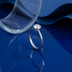 Anillo de Compromiso Solitario con Diamante Cultivado en Laboratorio, Corte Redondo, Oro Blanco, Anillo de Promesa Minimalista, Joyería Fina Clásica para Novia, Regalo - Product Image 4