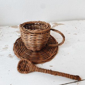 Juego de Té de Mimbre Marrón Vintage, Tazas y Tetera, Juguetes de Cocina para Jugar a las Casitas, Juego de Té en Miniatura Hecho a Mano, Vajilla de Juguete - Product Image 5