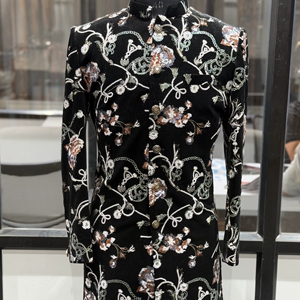 Veste de Mariage Traditionnelle Indo-Occidentale en Velours de Luxe pour Hommes, Broderie Florale à la Main, Vêtement de Fête Indien - Product Image 1